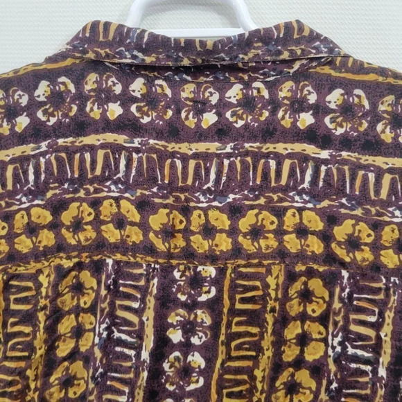 Studio A Women’s Floral Silk Button Down Size 2X - Picture 9 of 10